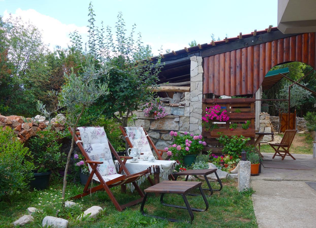 Mirta Apartments Family Farm Budva Dış mekan fotoğraf